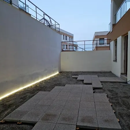 Seasons Luxury Studio Garden * Брашов